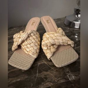Raffia slide sandal by SHEIN with kitten heel size 36 new no box